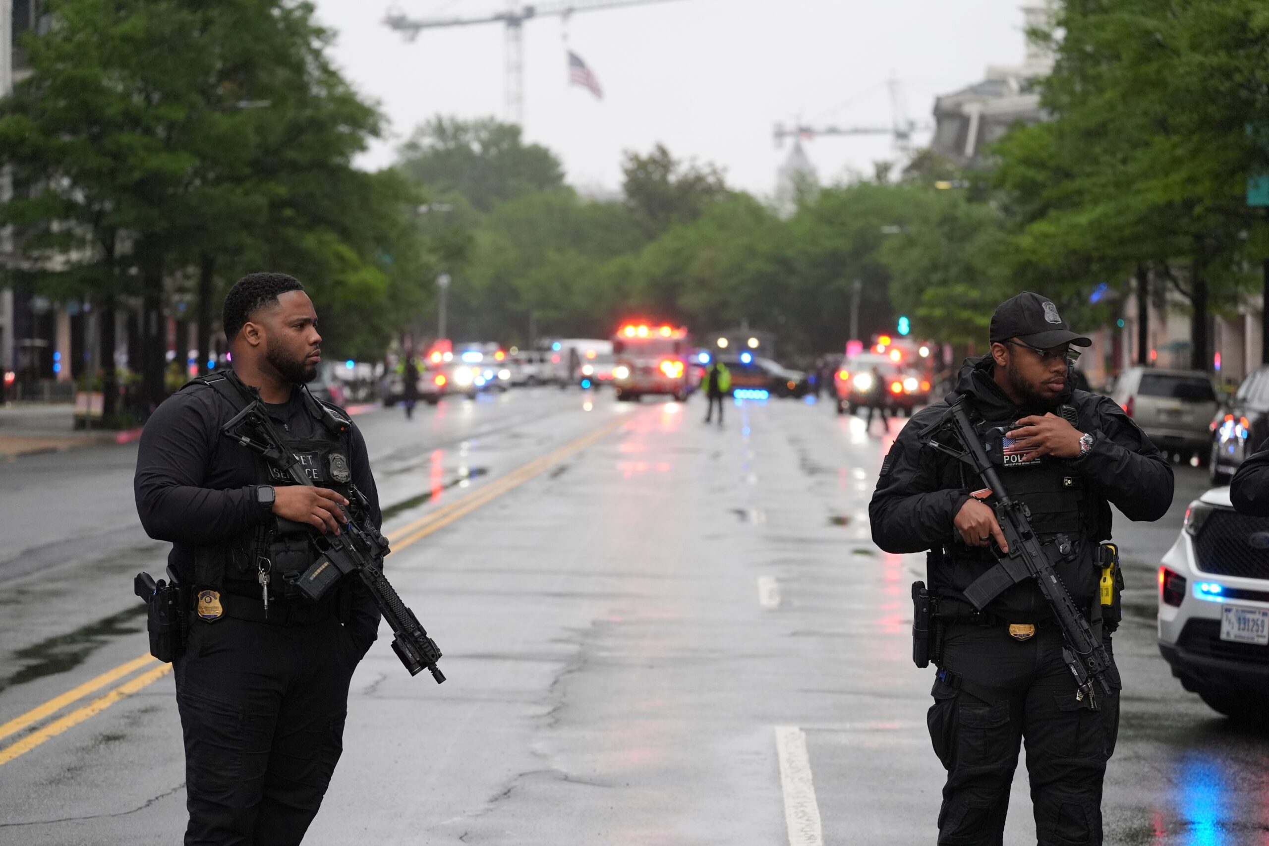 個人装備 WHITE HOUSE SECTET SERVICE POLICE Secret Service shoots person near White House | News, Sports, Jobs